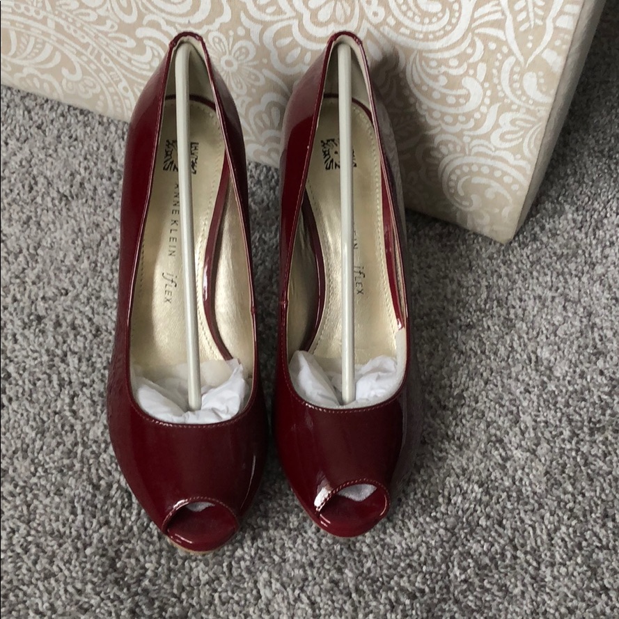 Brand New Anne Klein Pumps Obo